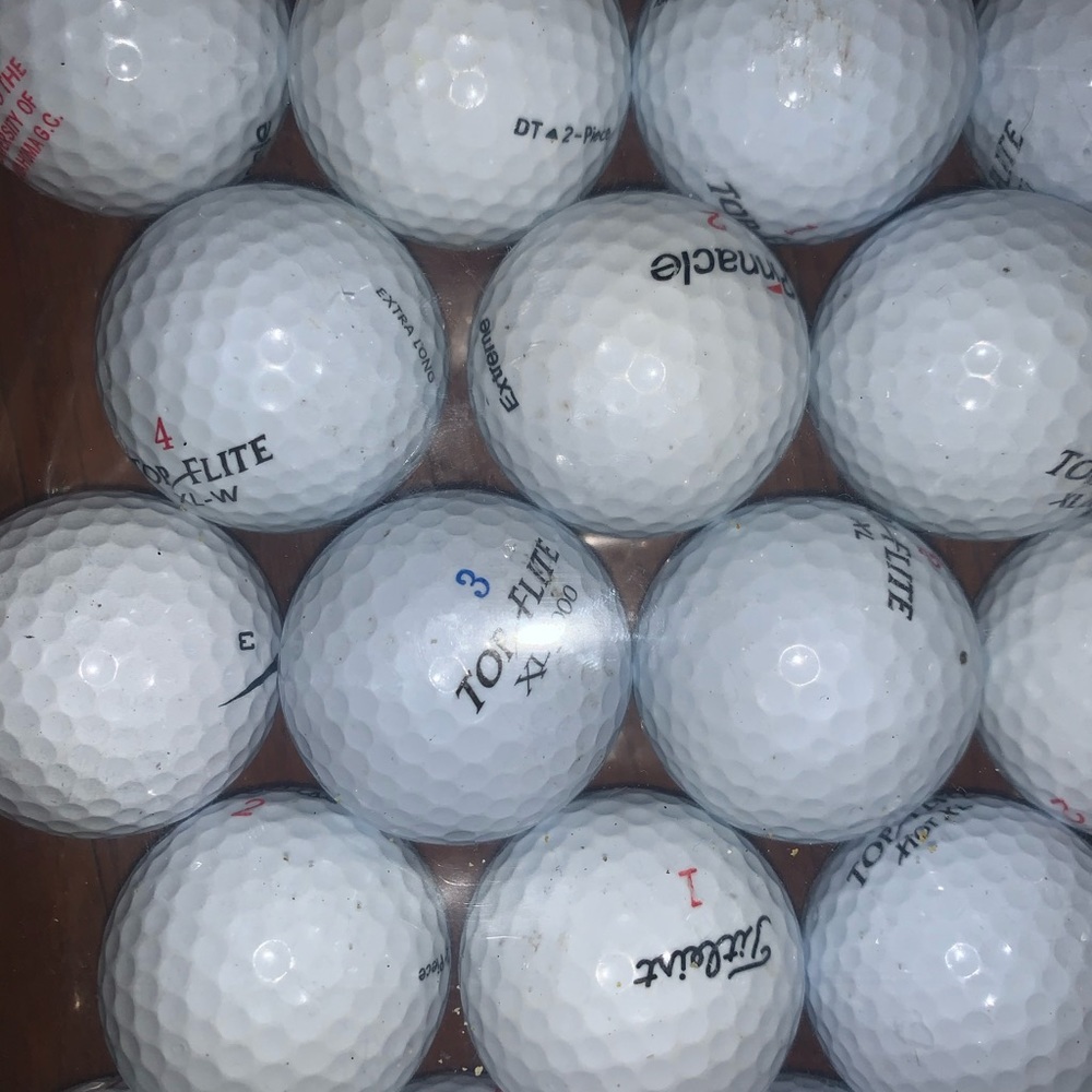 100 assorted brand golf balls